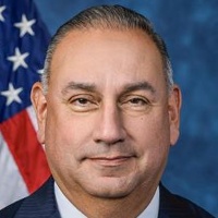 Gilbert Cisneros